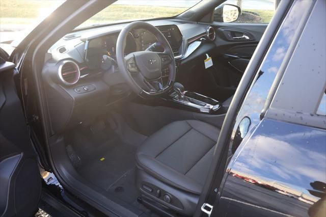 Thumbnail: 2026 Chevrolet Trax - 13