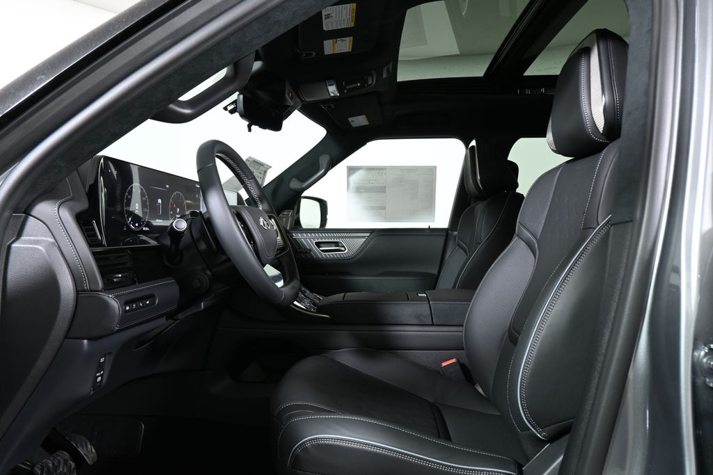 Thumbnail: 2026 INFINITI QX80 - 3