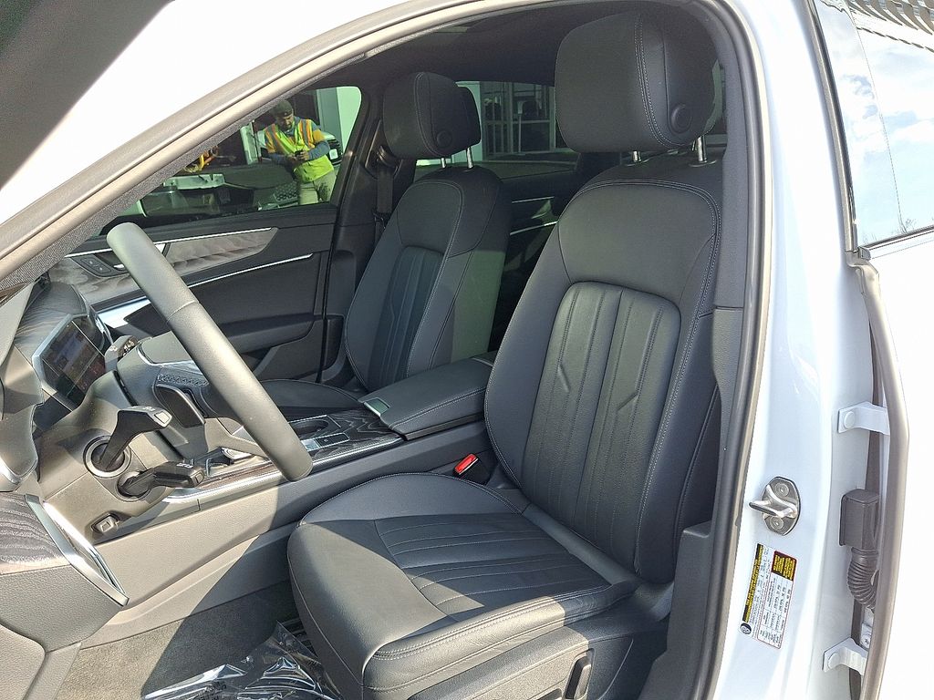 Thumbnail: 2025 Audi A6 - 13