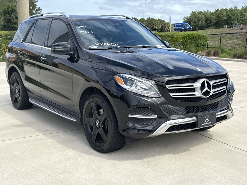 Thumbnail: 2017 Mercedes-Benz GLE - 12