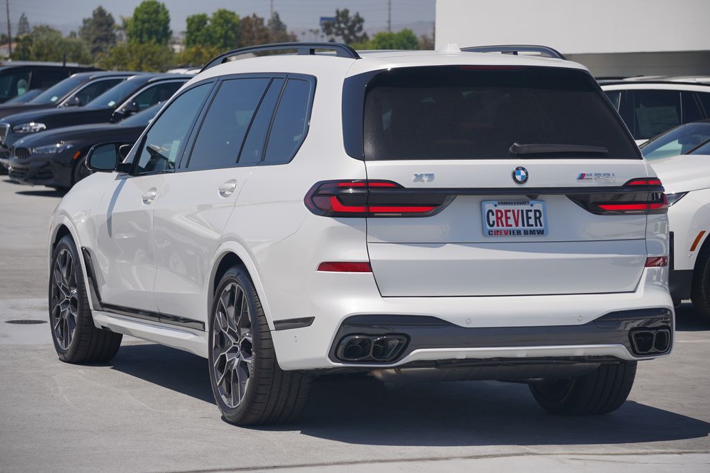 2025 BMW X7 M60i 7