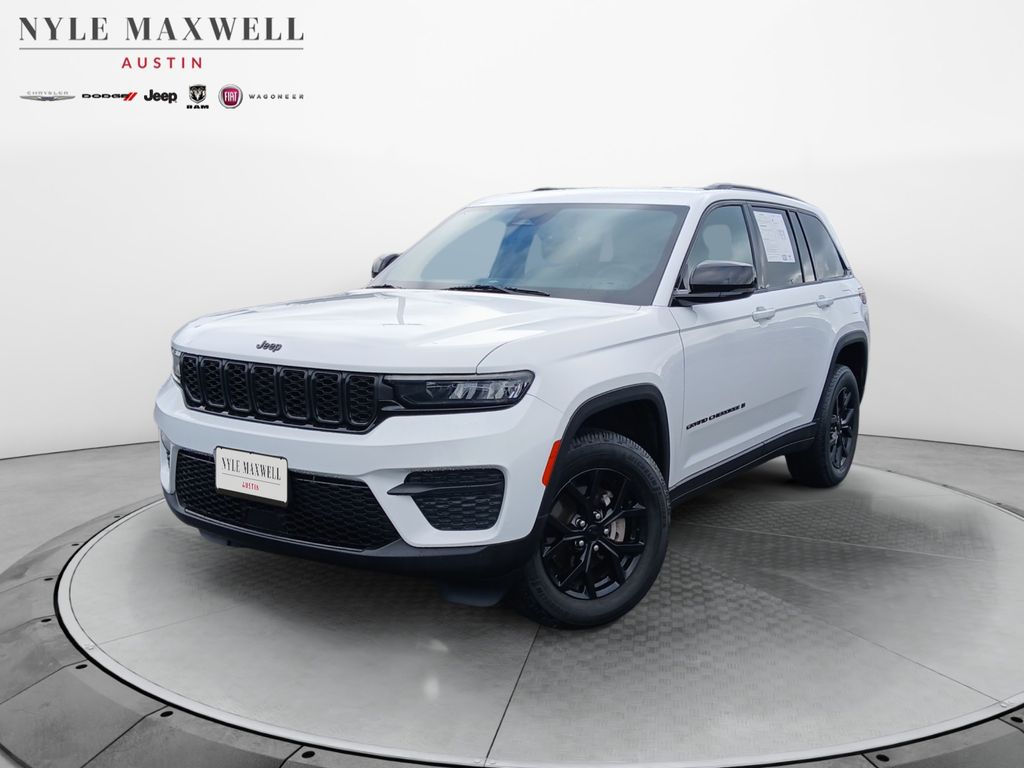 Used Car 2024 Jeep Grand Cherokee  Altitude For Sale Under $30,000 In Austin, Texas