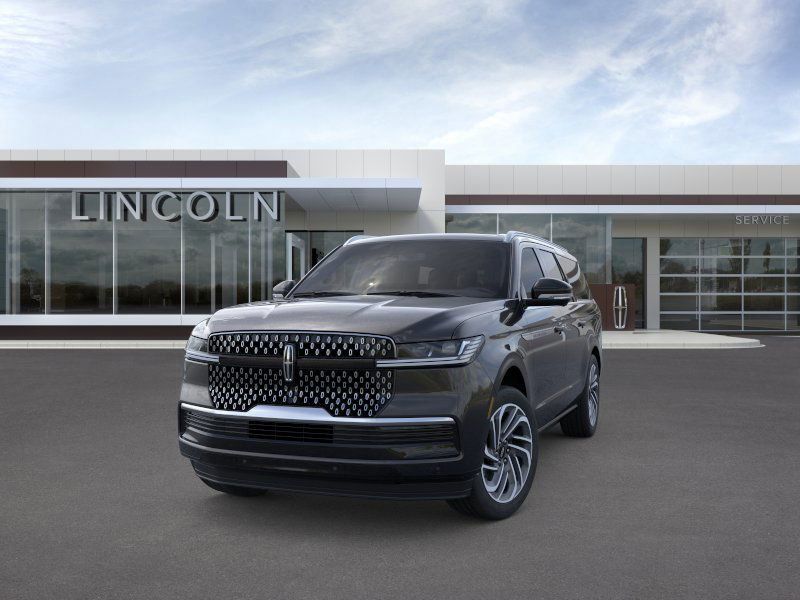 Thumbnail: 2025 Lincoln Navigator L - 2