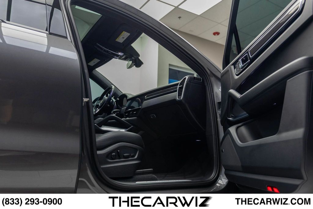 2023 Porsche Cayenne Coup Turbo - Photo 79