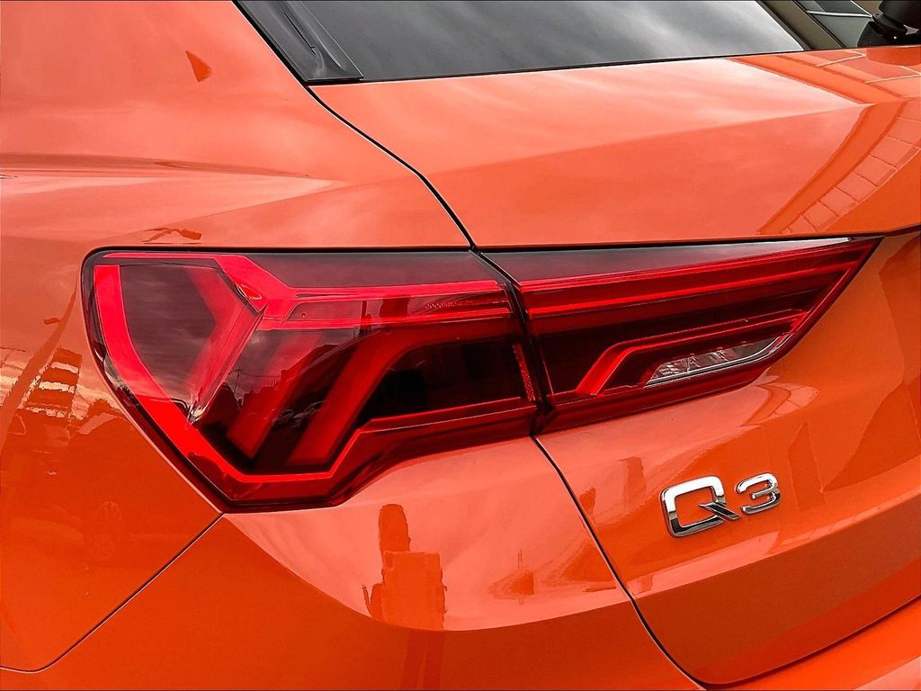 2025 Audi Q3 — photo 33