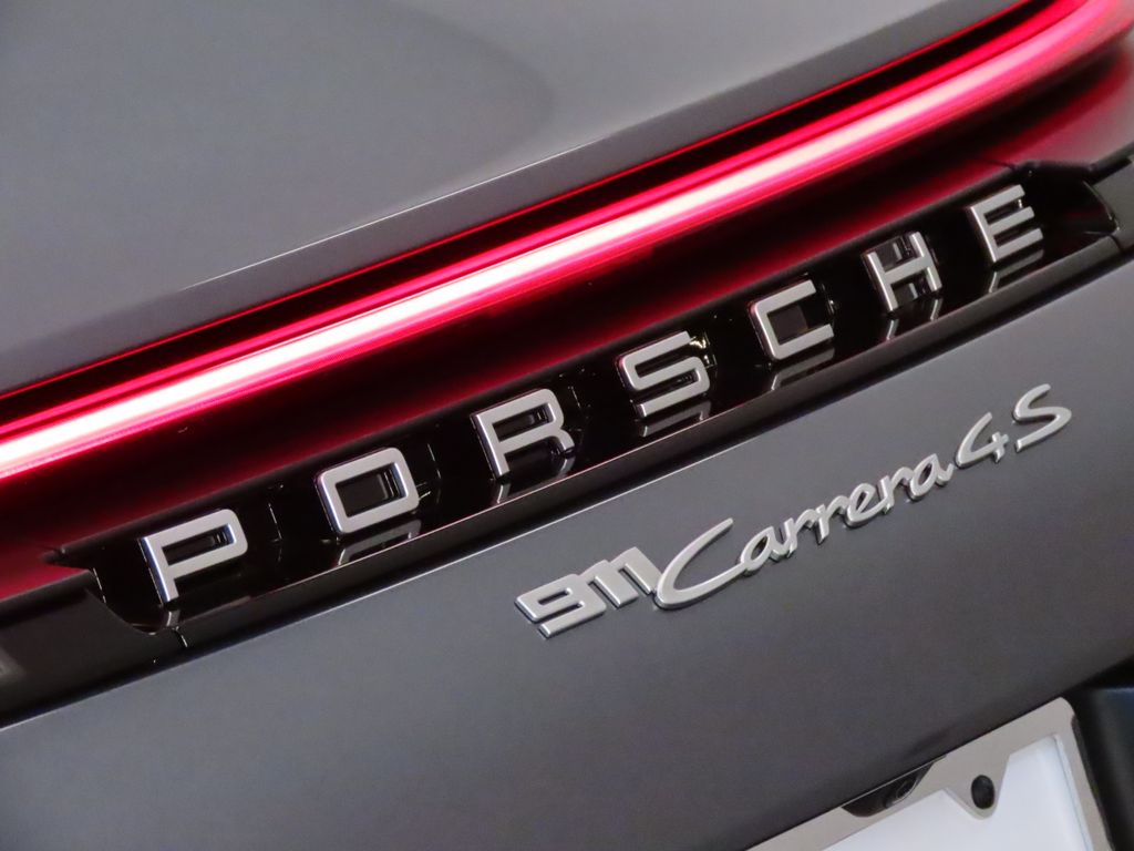 Thumbnail: 2026 Porsche 911 - 12