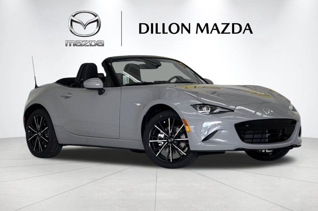 Aero Gray Metallic 2026 Mazda MX-5 Miata Convertible Rear-Wheel Drive 6-Speed Automatic