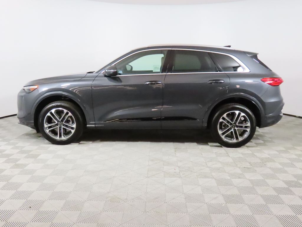 Thumbnail: 2025 Audi Q5 - 2