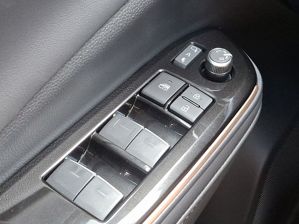 Thumbnail: 2026 Toyota Crown - 26