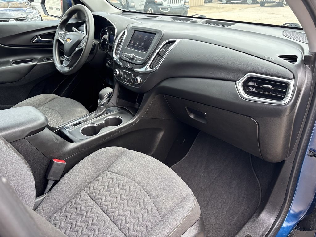2022 Chevrolet Equinox LT Blue at AutoSavvy Houston Southwest