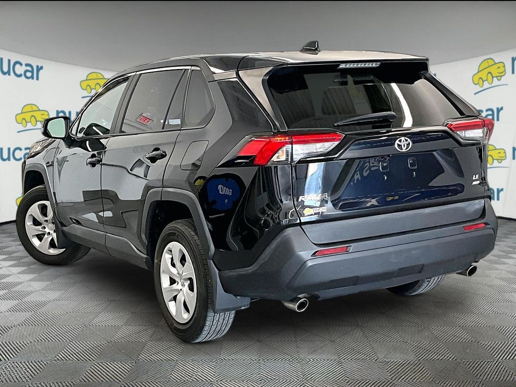 2023 Toyota RAV4 — photo 4