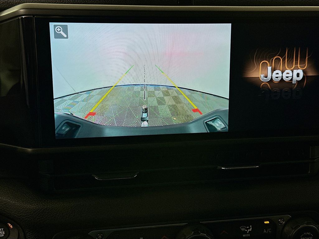 Thumbnail: 2024 Jeep Gladiator - 13