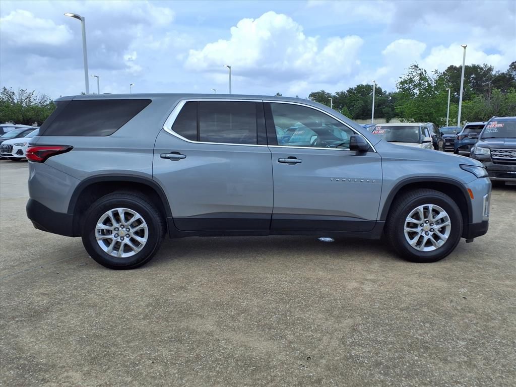 2023 Chevrolet Traverse LS - 5