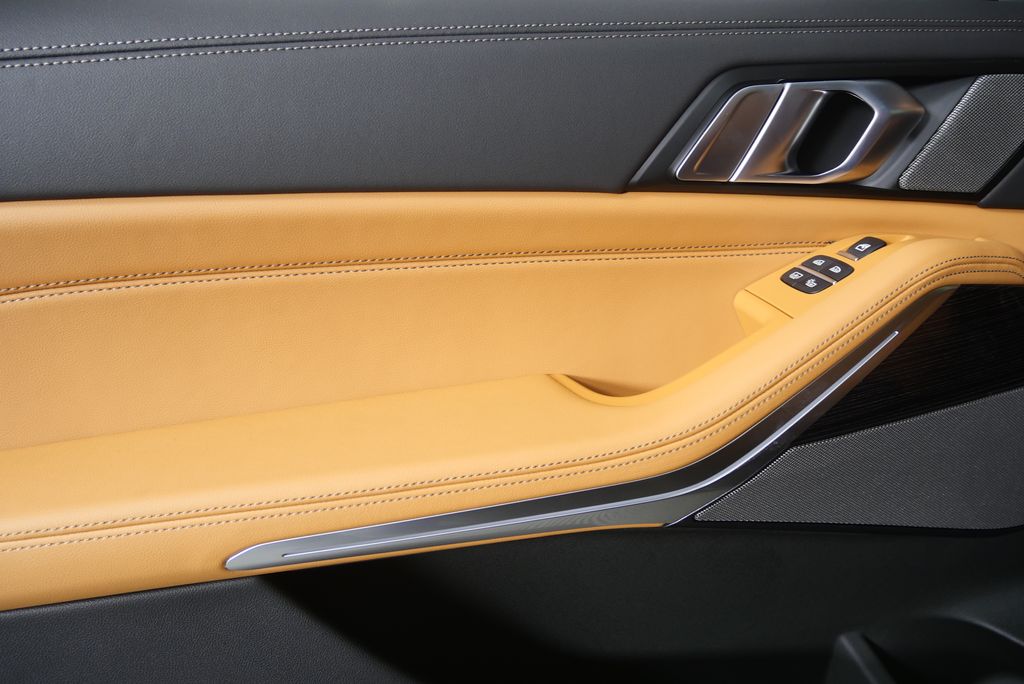 Thumbnail: 2027 BMW X7 - 13