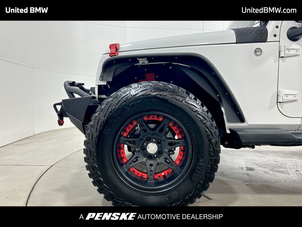 2015 Jeep Wrangler Unlimited Sahara 10