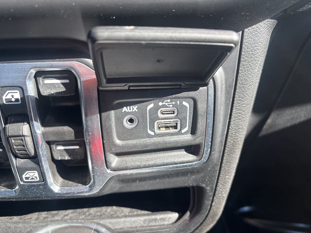 Used 2022 Jeep Wrangler SUV