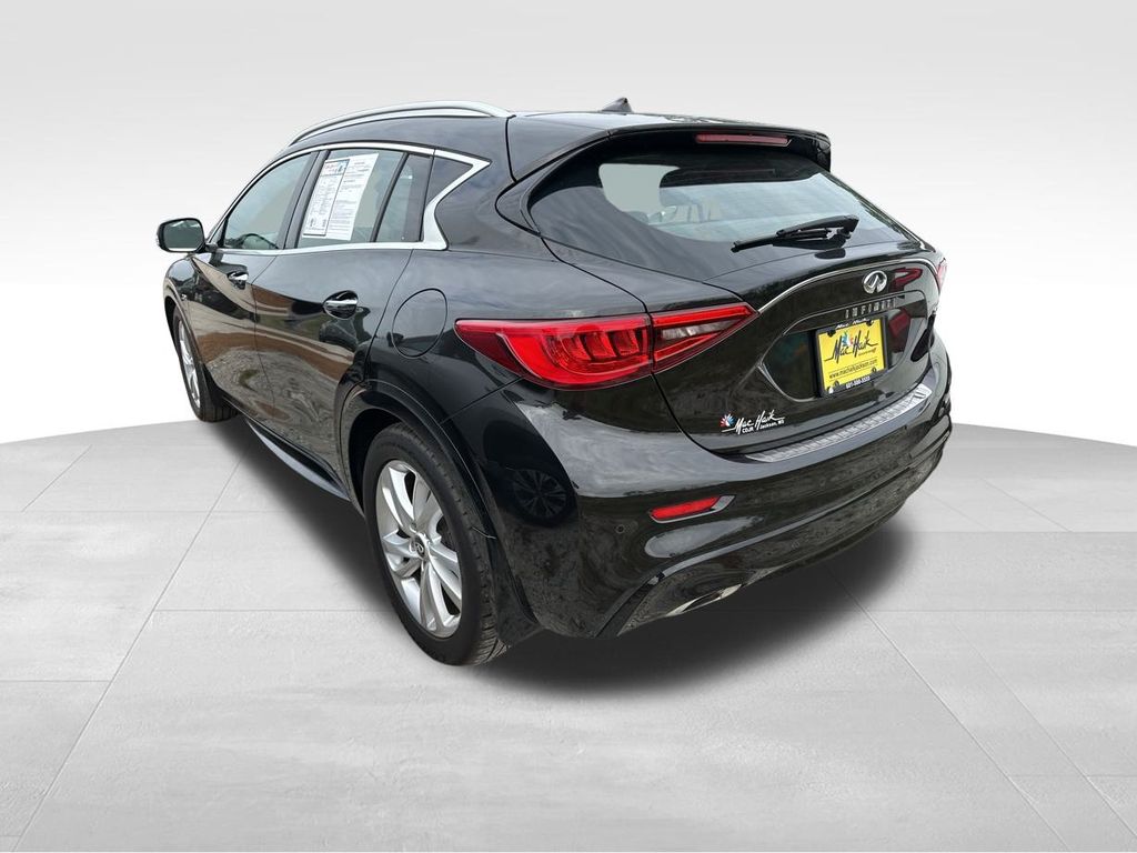 2019 Pearlescent Black INFINITI QX30 ESSENTIAL FWD SUV
