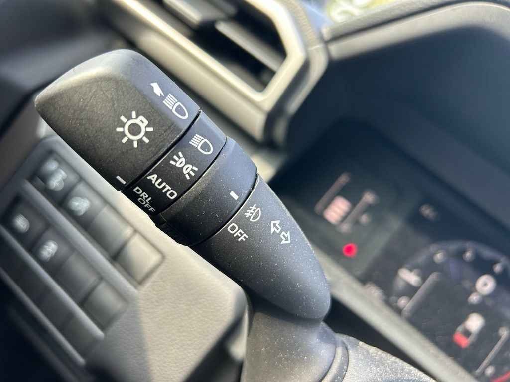 2024 Toyota Tacoma SR5 26