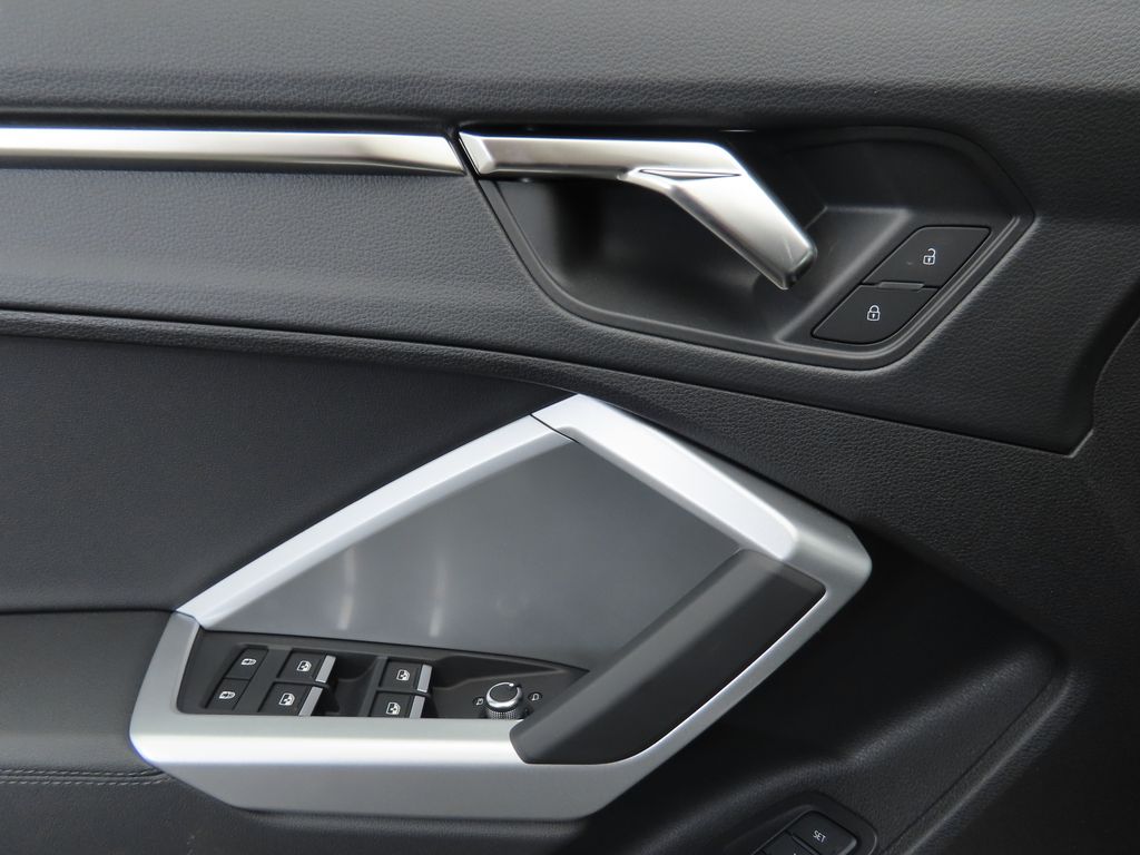 2025 Audi Q3 Premium 24