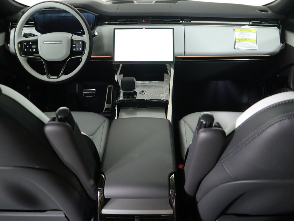 Thumbnail: 2025 Land Rover Range Rover Sport - 14
