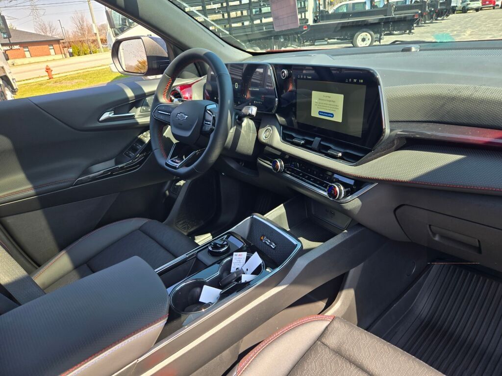 View vehicle photo 6