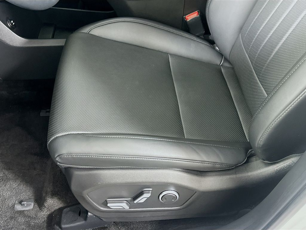 Thumbnail: 2025 Hyundai Santa Fe - 19