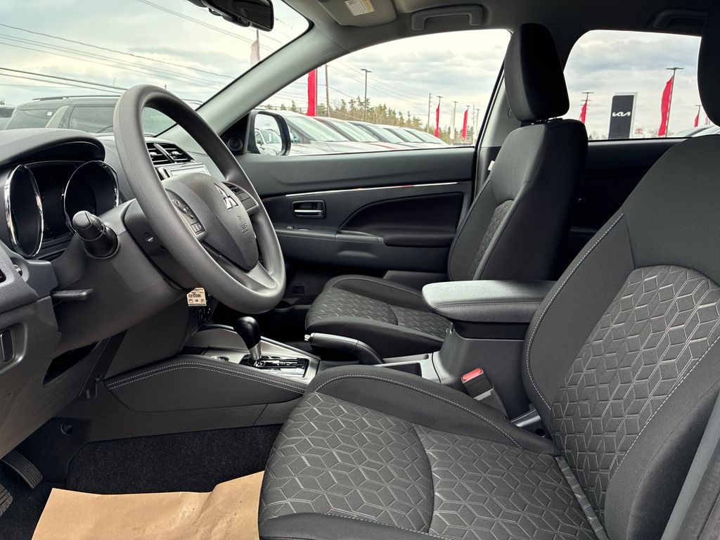 2026 Mitsubishi Outlander Sport 2.0 ES Black at Auto Express Mitsubishi