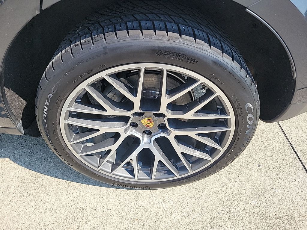 Used 2021 Porsche Macan SUV