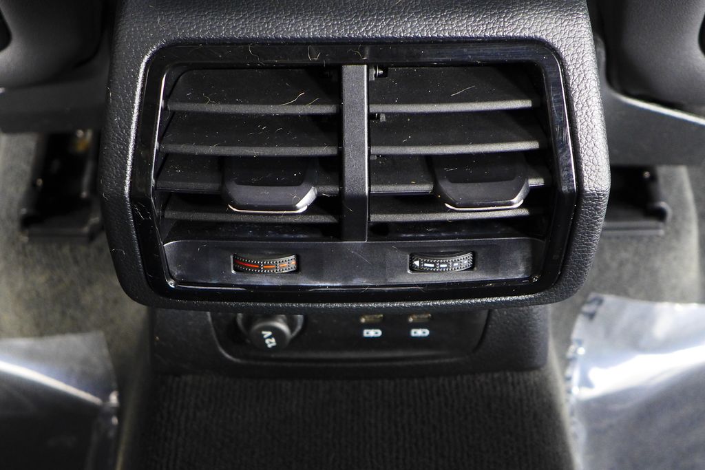 Thumbnail: 2021 Audi Q3 - 24