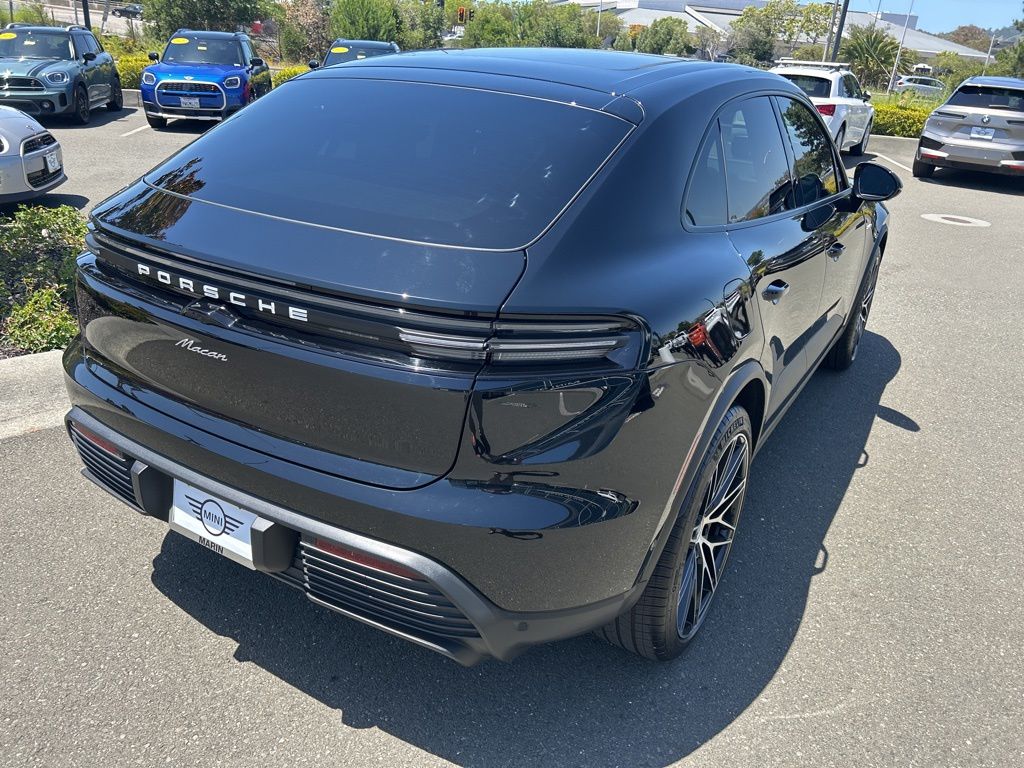 Thumbnail: 2025 Porsche Macan - 5