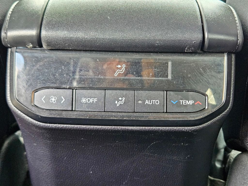 Used Car 2024 Toyota Highlander  Le For Sale Under $35,000 In San Marcos, Texas