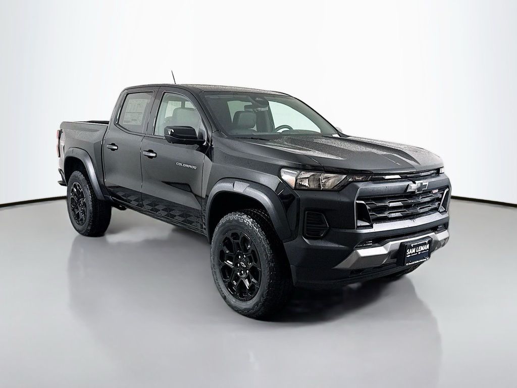 View vehicle photo 2