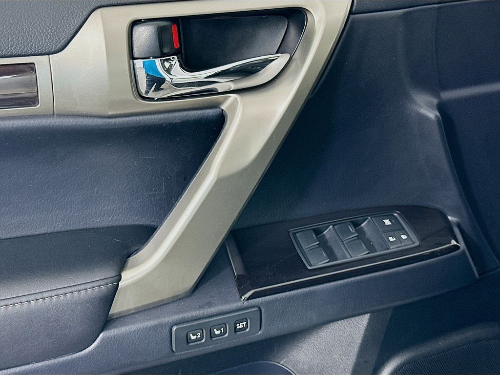 Thumbnail: 2014 Lexus GX - 17