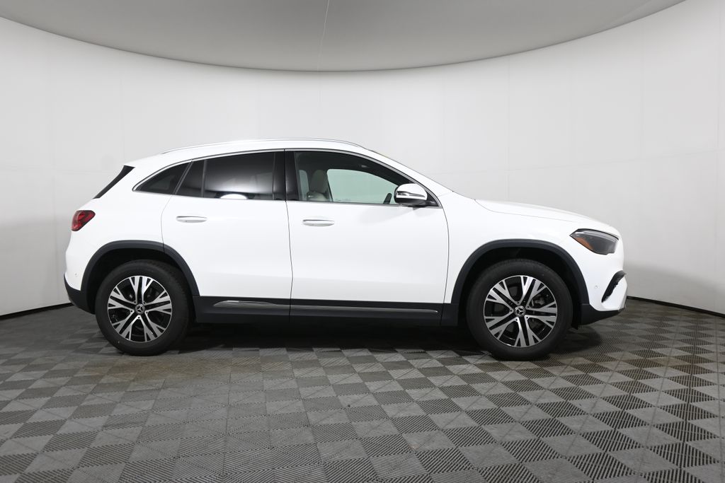 Thumbnail: 2026 Mercedes-Benz GLA - 8