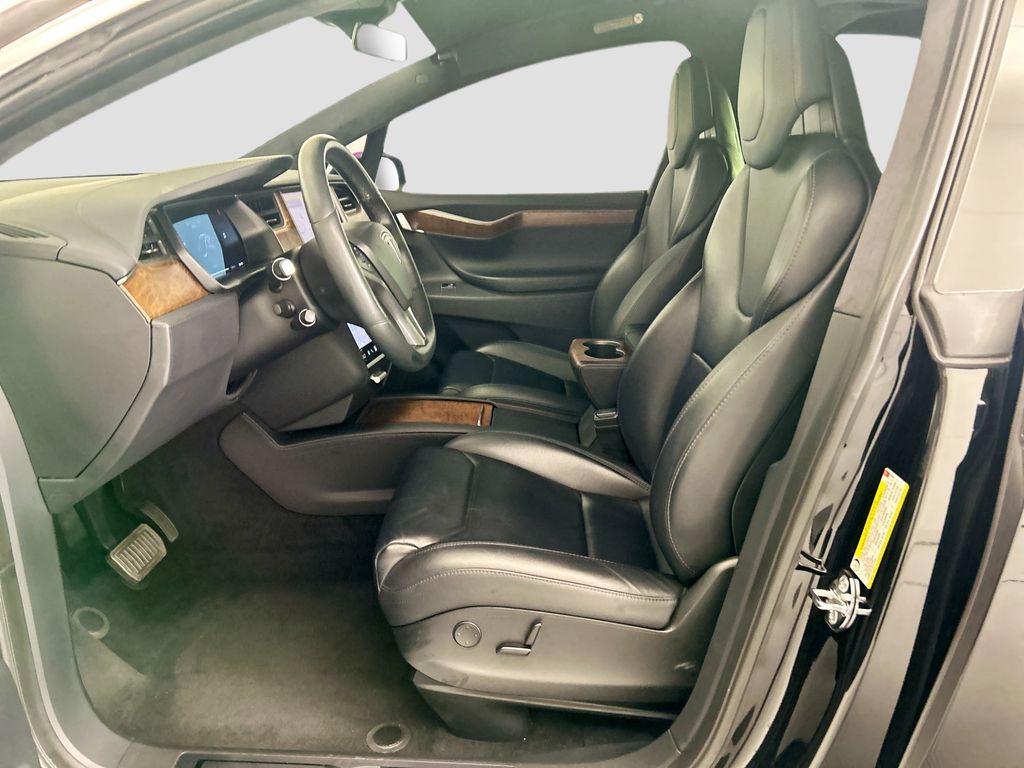 Thumbnail: 2018 Tesla Model X - 5
