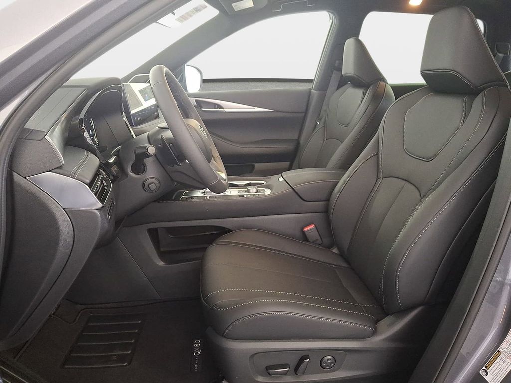 New 2027 Graphite Shadow INFINITI SPORT image 12