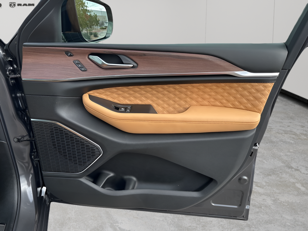 New Car 2025 Jeep Grand Cherokee  Summit For Sale Under $60,000 In Austin, Texas