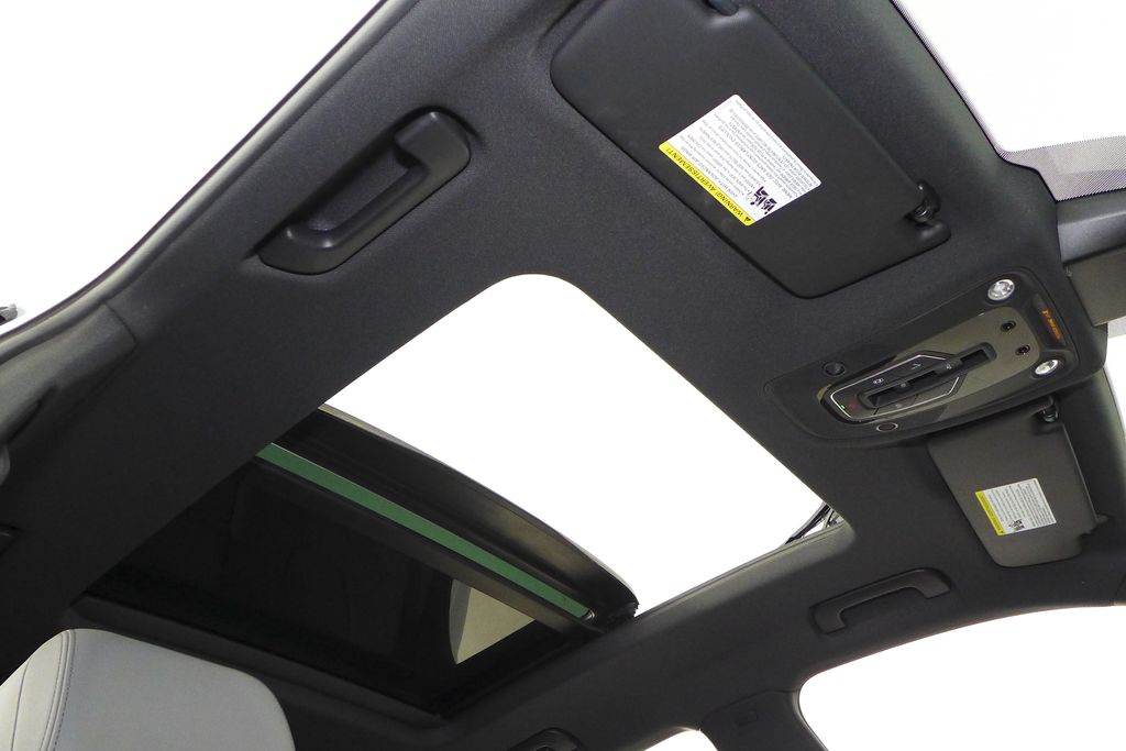 Thumbnail: 2022 Audi SQ5 - 18