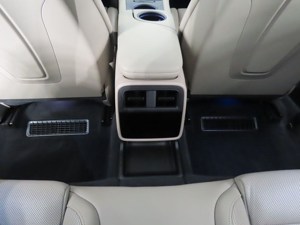 Thumbnail: 2024 Porsche Taycan - 32