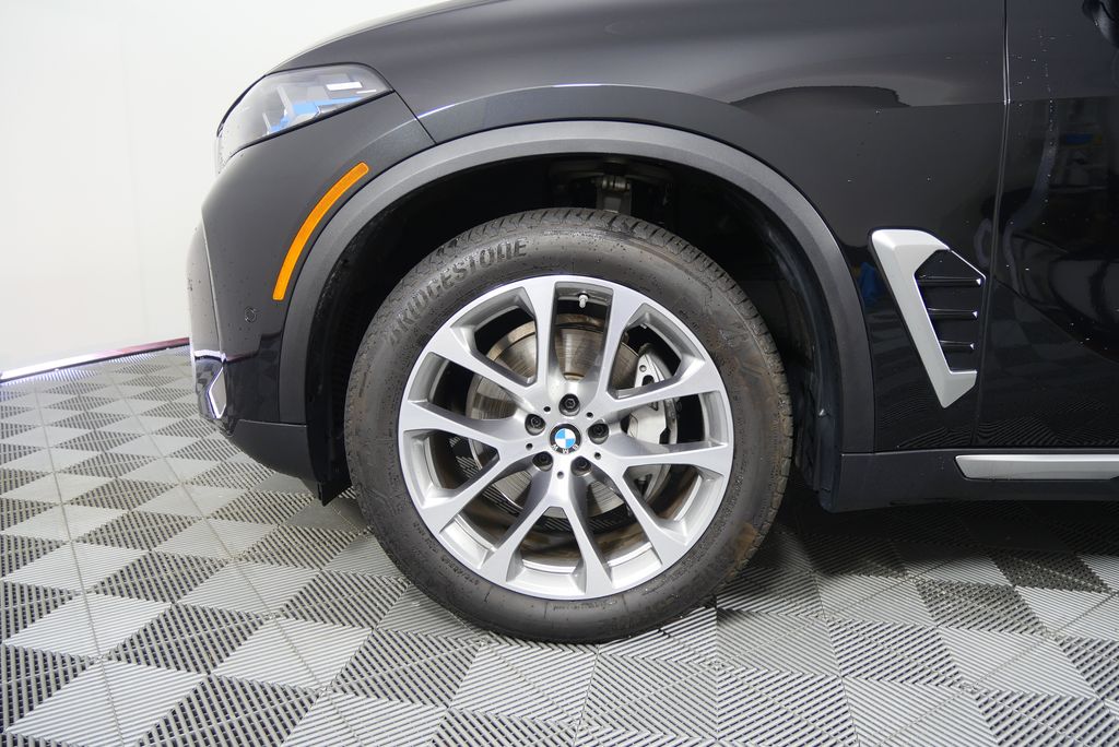 Thumbnail: 2025 BMW X5 - 7
