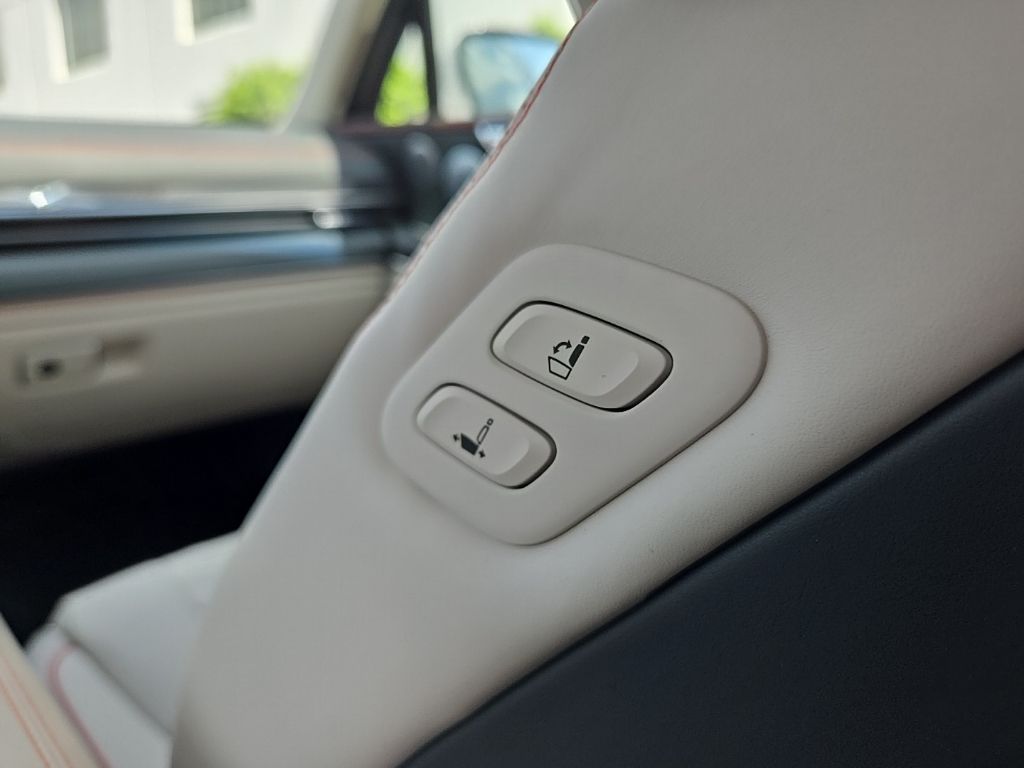 2025 Genesis GV80 3.5T 32