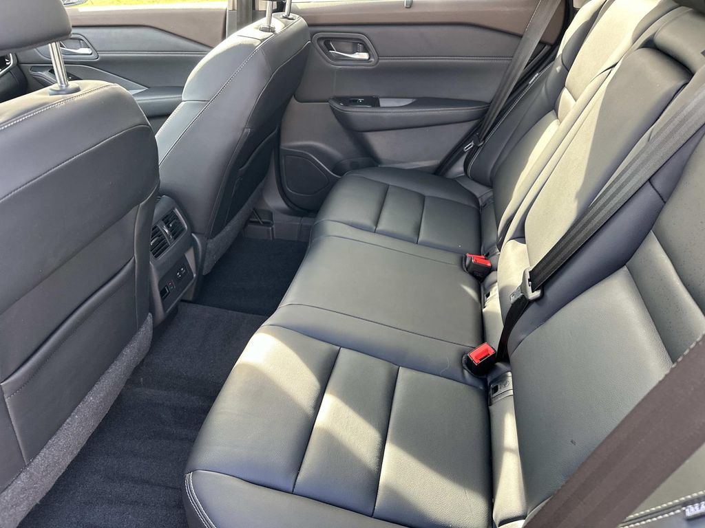 Thumbnail: 2022 Nissan Rogue - 27