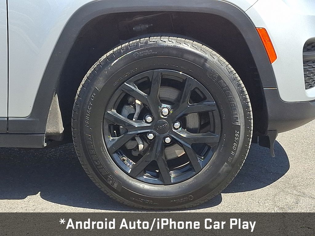 2025 Jeep Grand Cherokee Altitude Silver at South Hills CDJR