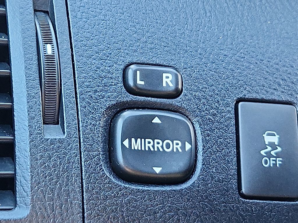 Thumbnail: 2012 Toyota Avalon - 23