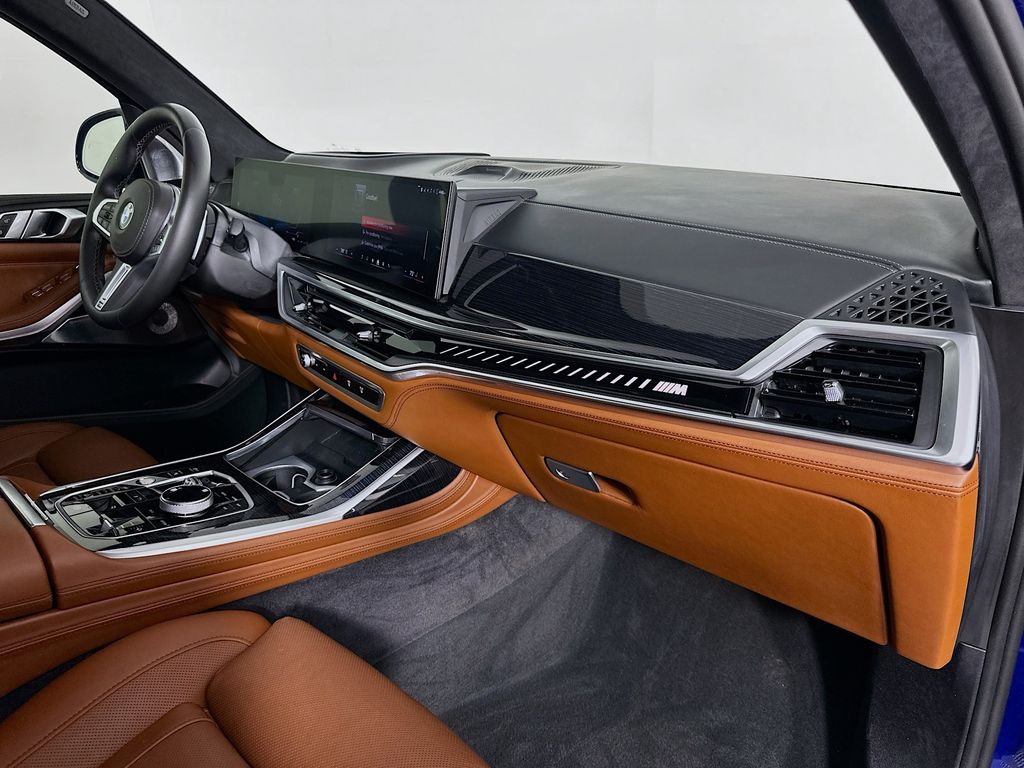 Thumbnail: 2024 BMW X7 - 31