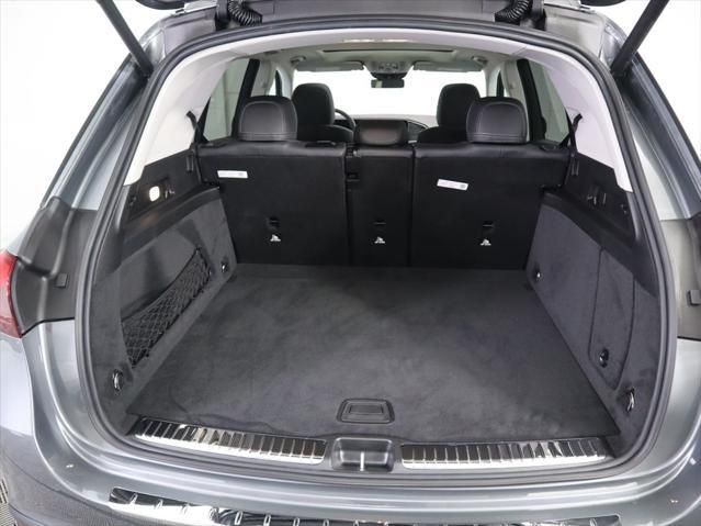 Thumbnail: 2026 Mercedes-Benz GLE - 30