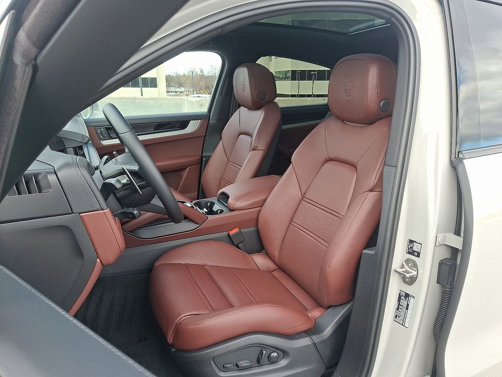 Thumbnail: 2026 Porsche  - 5