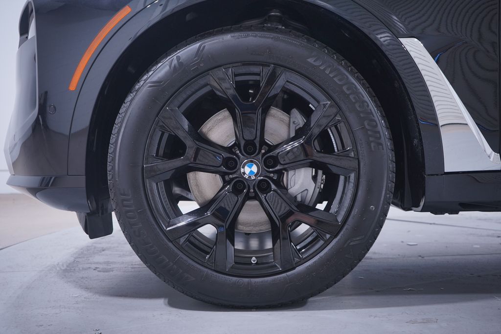 Thumbnail: 2026 BMW X7 - 2