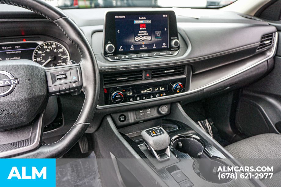 Used 2025 Silver Nissan SV image 31