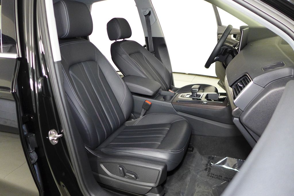 Thumbnail: 2023 Audi Q5 - 18